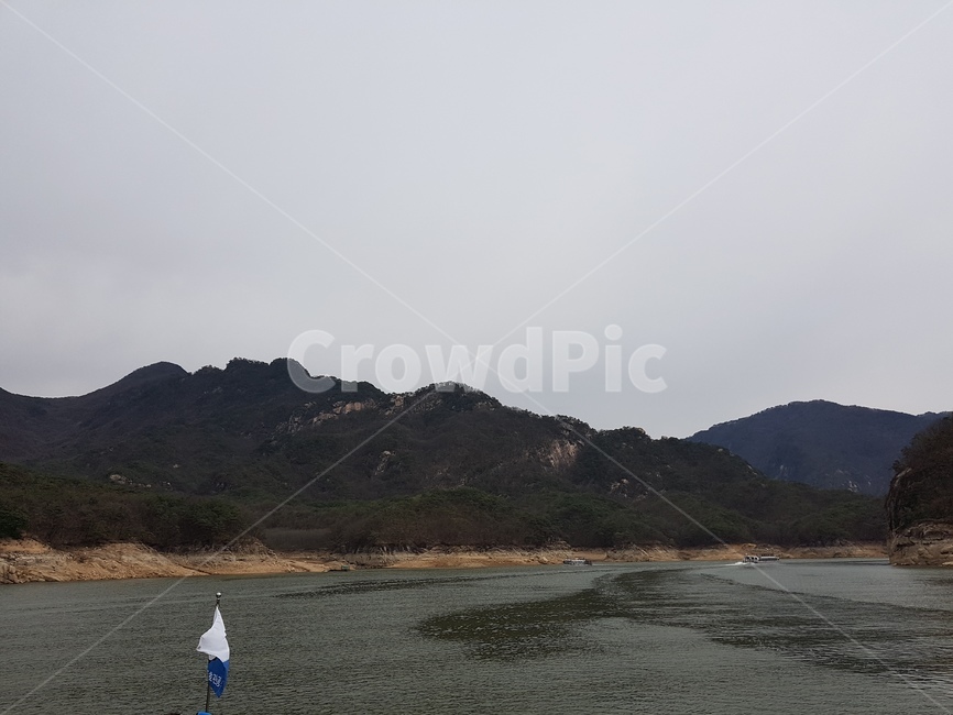 호수,나무,바위,하늘,물결,산,바위산,자연,풍경,nature,landscape