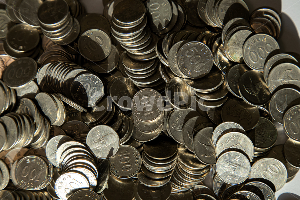 new,in use,100 won,scenery,500 won,Bank of Korea,King Sejong,current,money,round,background,Object,currency,issued,finance,coin