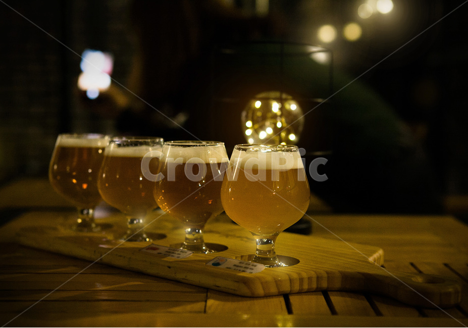 맥주,전등,수제맥주,페일에일,분위기잇는,조명,어두운,일상,술,주류,alcohol