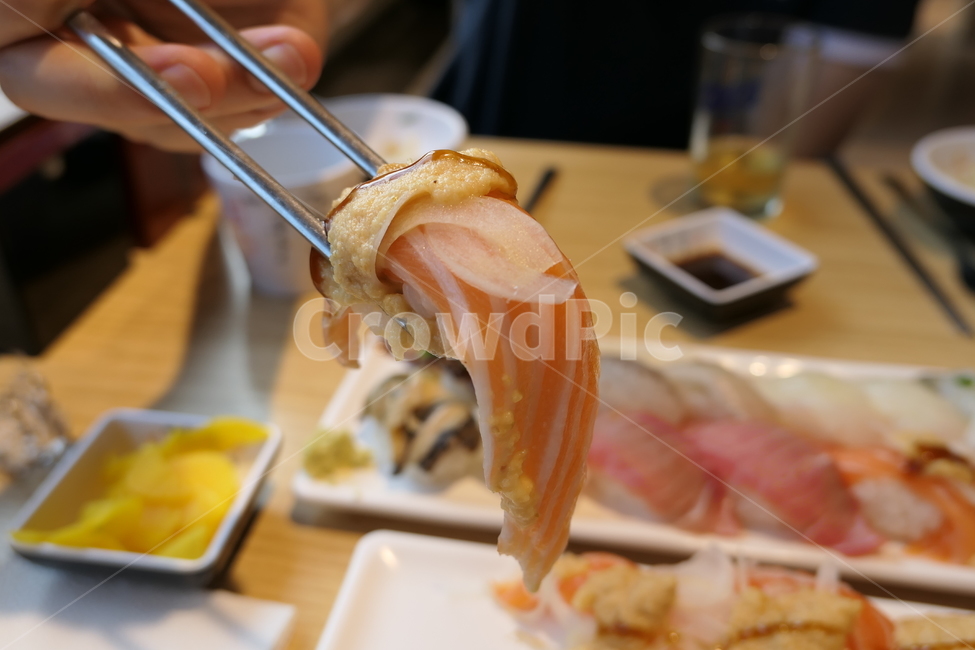 연어초밥,초밥,데이트,음식,일식,salmon,점심,food,음식,식재료,요리,food,cook,meal,dishes,food reserves