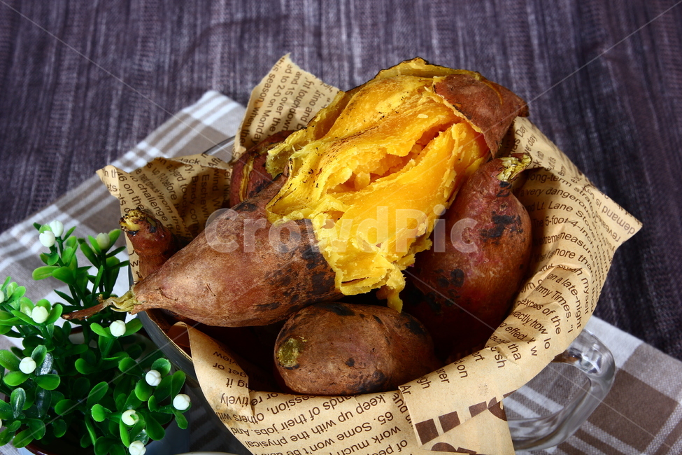 고구마,군구고마,구황작물,음식,식품,간식,호박고구마,밤고구마,달콤,sweetpotatoes,gourd,gourdcrop,food,snacks,sweet,음식,식재료,요리,food,cook,meal,dishes,food reserves,연출,컨셉,콘셉,direction,concept