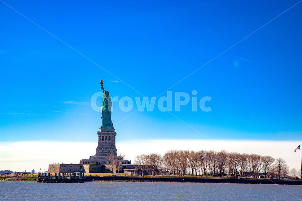 america,american,blue,city,famous,freedom,history,island,landmark,liberty,manhattan,monument,national,new,ny,nyc,sculpture,sky,statue,symbol,thestatueofliberty,torch,tourism,usa,york,미국,뉴욕,기념물,자유의여신상,여신상,자유,상징물,랜드마크,landmark,tourist attraction,해외,외국,세계,foreign,oversea,world,세계랜드마크,해외랜드마크,외국랜드마크,world landmark,world tourist attraction