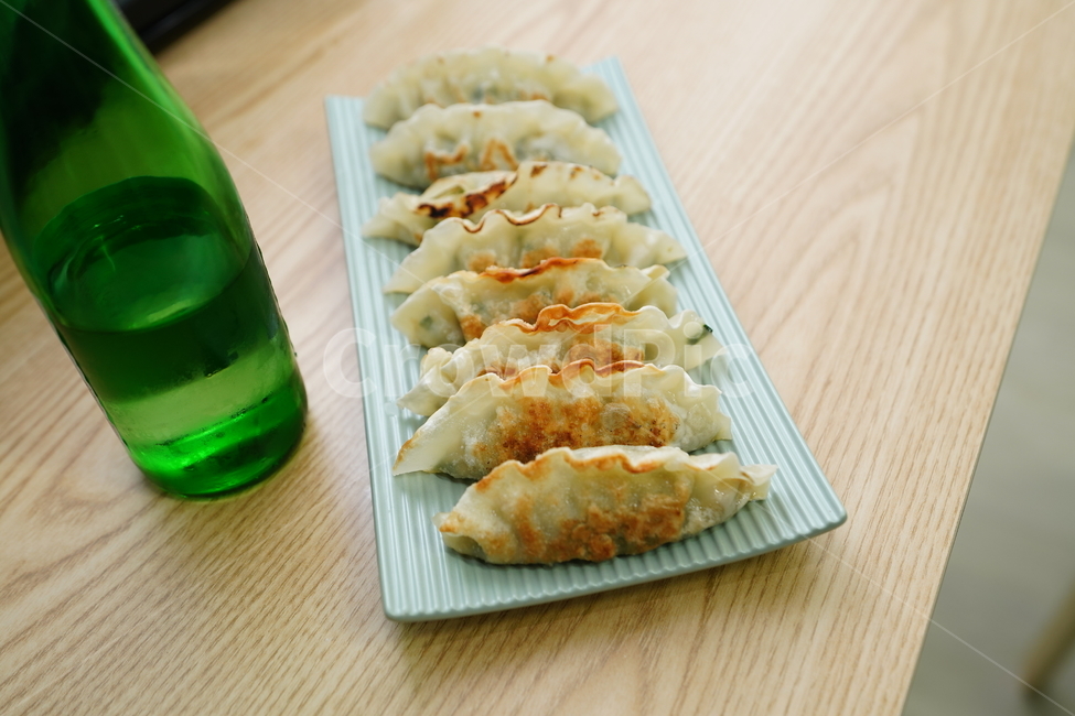 음식,만두,군만두,접시,먹거리,푸드,간식,술안주,안줏거리,식탁,food,먹방,플레이팅,요리,음식,식재료,요리,food,cook,meal,dishes,food reserves,디저트,간식,후식,dessert,snack