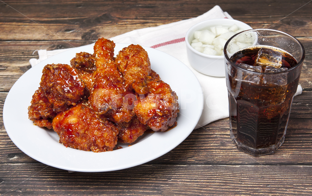 양념통닭,통닭,치킨,양념치킨,배달음식,배달,음식,야식,맥주안주,음식,식재료,요리,food,cook,meal,dishes,food reserves