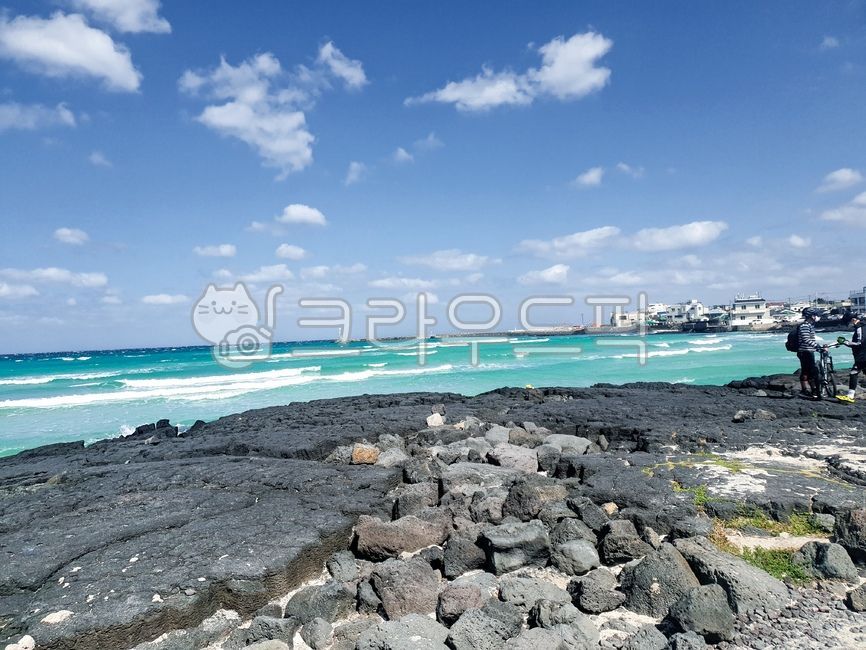 제주도,에머랄드빛해변,해변,바위,파도