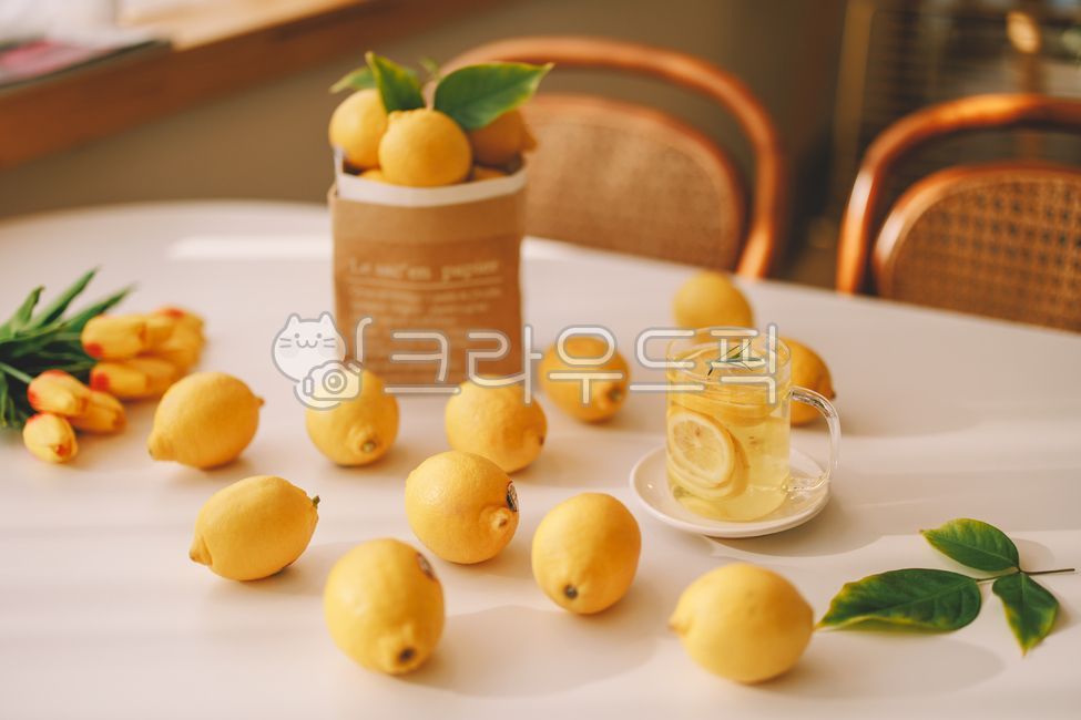 ade,citrus fruits,fruit,Lemon drink,Lemon Direction,yellow cafe,Refreshing cafe,food,Refreshing drink,Lemonade,lemon,cafe interior,cafe,Cafe Menu