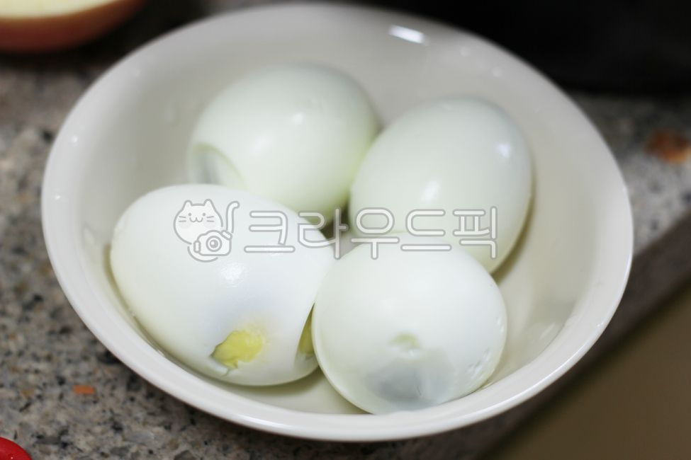 계란,삶은계란,흰자,음식,요리,food,cook,meal,식사,한끼,삶은달걀,달걀요리,계란반찬,기본반찬,단백질음식,간단반찬,건강간식,가정식,집밥,삶기요리,간단요리,아침식사,다이어트식단,건강식,도시락반찬,샐러드재료,고단백식품,한식반찬,삶은달걀접시
