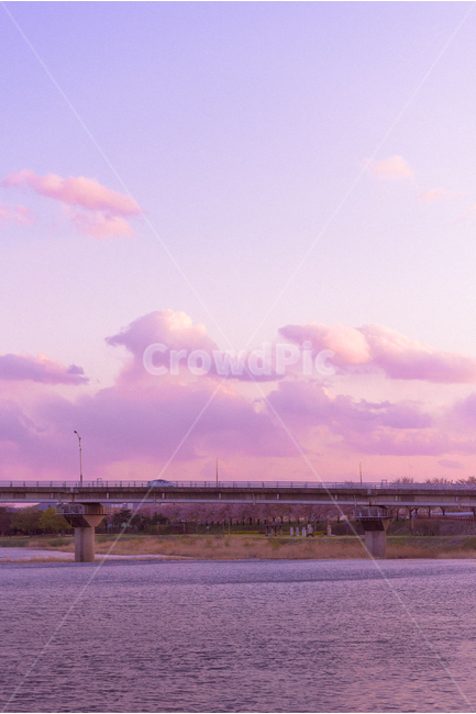 저녁,노을,석양,구름,하늘,다리,강,sunset,cloud,sky,bridge,river,자연,풍경,nature,landscape,감성,sensible,feeling,색깔,색상,색채,색감,color sense,color sensitivity,feeling of color,road,도로