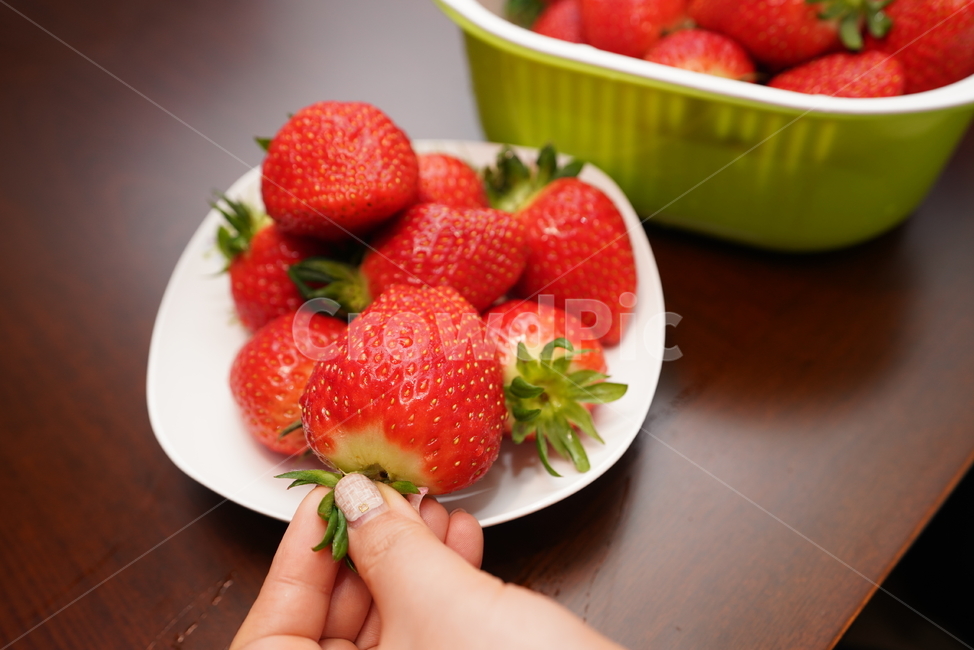 딸기,과일,디저트,먹거리,비타민,빨강,레드,red,색감,음식,strawberry,fruit