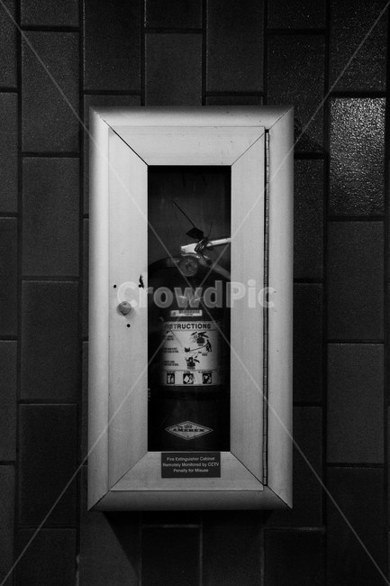 소화기,소화전,지하철,흑백,흑백사진,안전,흑백,모노톤,monochrome,black and white