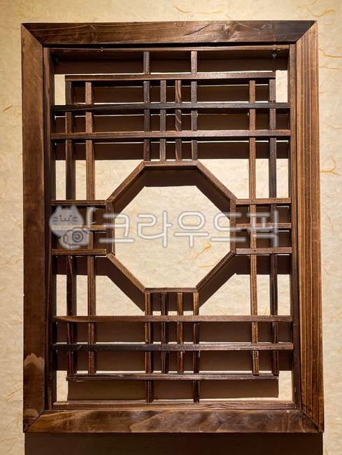 door,wall decoration,Hanok door,interior,Hanok,lattice,window fingerprint,door bars,window paper,tradition,window,decoration,old door,door leaf