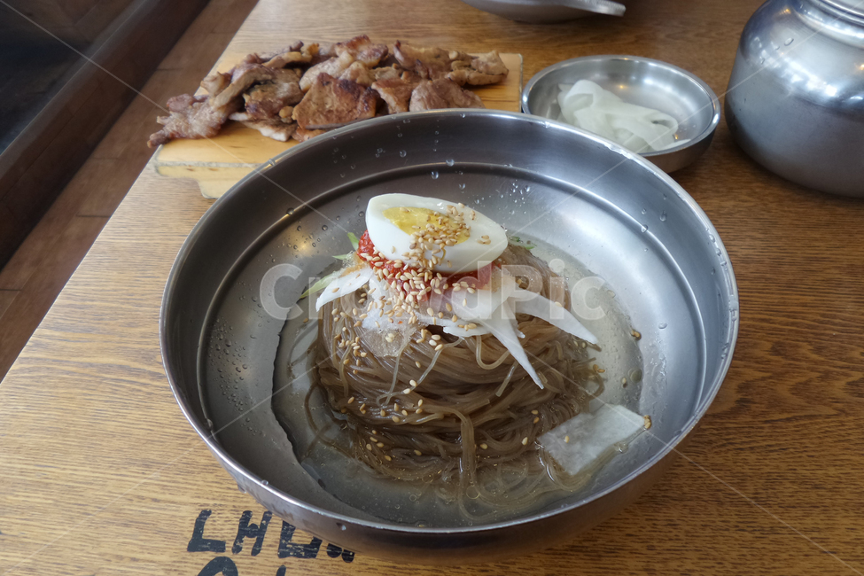 냉면,여름,음식,시원함,물냉면,비빔냉면