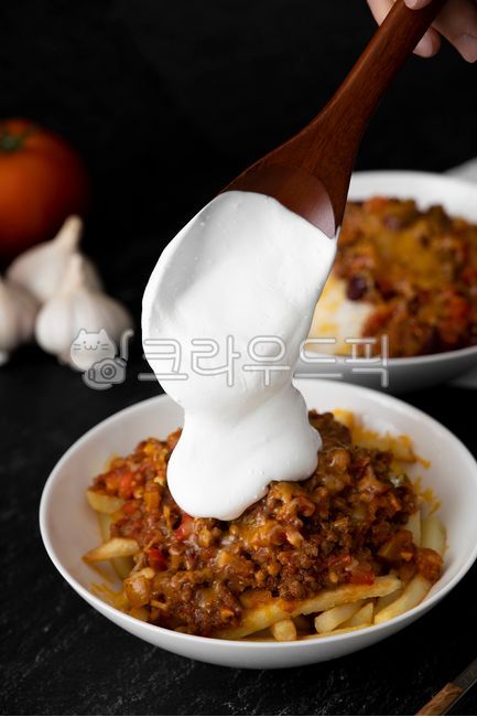 칠리콘카르네,텍스멕스,텍사스,멕시코,퓨전,퓨전음식,퓨전요리,음식,요리,사워크림,맛있는,식사,저녁식사,점심식사,점심,저녁,감자튀김,감자,튀김,야채,채소,토마토,마늘,식재료,건강한,든든한,홈메이드,접시,식기,chiliconcarne,food,delicious,tasty,texmexfood,texmex,lunch,dinner,meal,cuisine,dish,cooking,homemade,homecooking,meat,sourcream,chips,frenchfries,fries,vegetable,vegetables,tomato,garlic,healthy