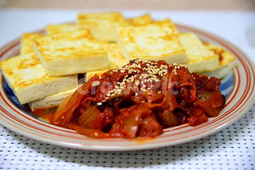 두부,김치,접시,막걸리안주,참깨,안주,반찬,음식,beancurd,kimchi,음식,식재료,요리,food,cook,meal,dishes,food reserves,한식,한국음식,한국요리,korean food,korean dishes,korean meal,korean cook
