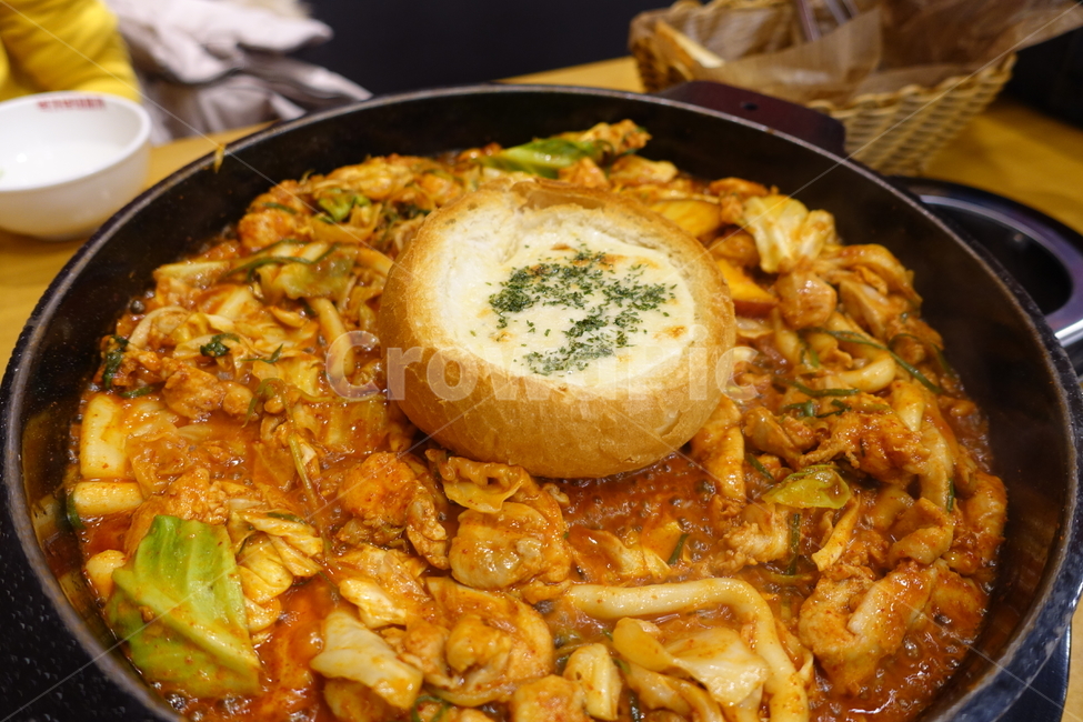 닭,닭갈비,닭요리,치킨,철판,요리,음식,한식,한국음식,한국요리,빠네,치즈,음식,식재료,요리,food,cook,meal,dishes,food reserves