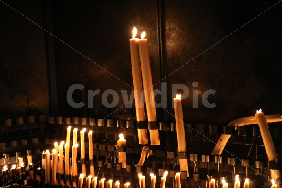 촛불,빛,불빛,어둠,양초,향초,불,종교,신앙,religion,belief,faith,감성,sensible,feeling,사물,물건,오브젝트,thing,object,matter