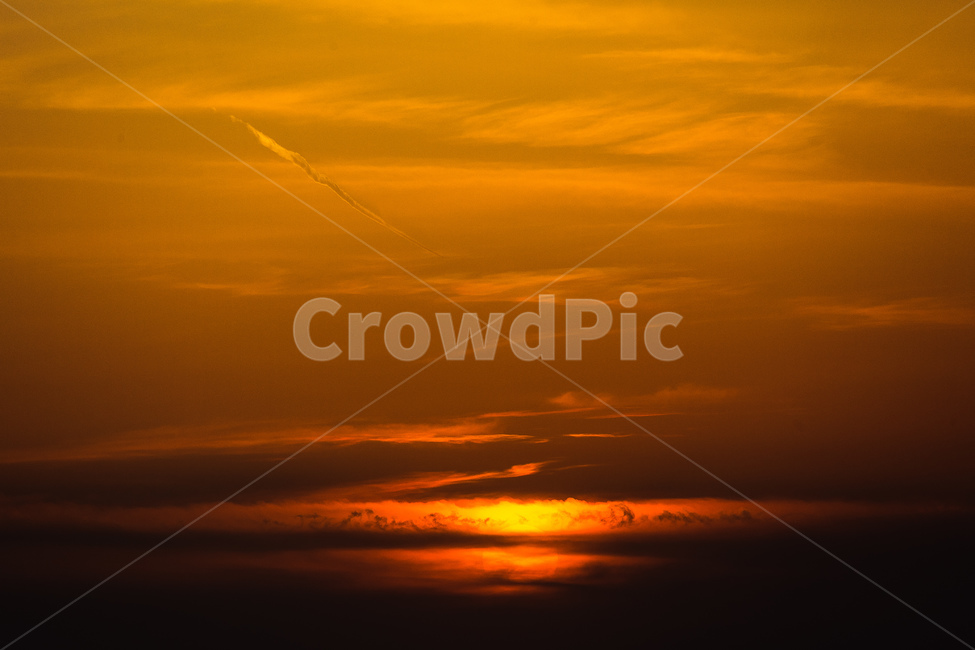 바닷가,하늘,저녁,일몰,황혼,구름,자연,풍경,nature,landscape,outdoors,옥외,sky,sunset,dusk,dawn,새벽,red sky,붉은 하늘