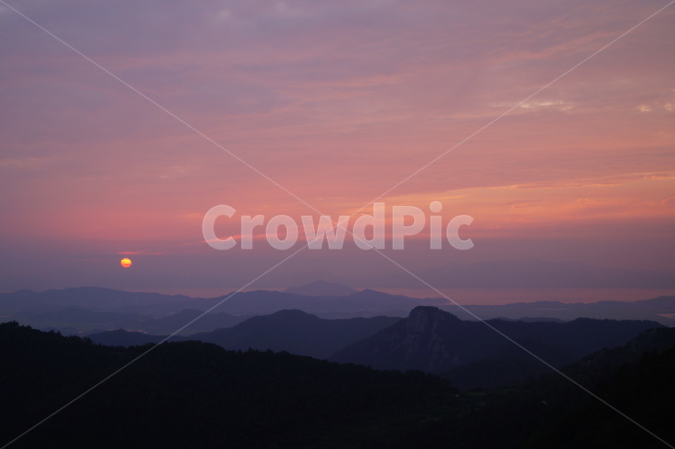노을,풍경,일몰,해넘이,저녁노을,붉새,자연,풍경,nature,landscape,한국자연풍경,한국자연경관,korea nature landscape,outdoors,옥외,mountain range,산맥,mountain,산,sky,하늘,red sky,붉은 하늘,sunset,dawn,새벽,dusk,황혼