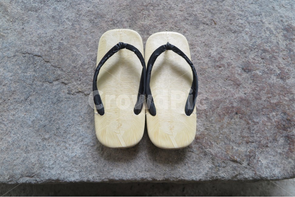 일본,나막신,신발,일본신발,쪼리,타비,다비,tabi,일본전통신발,감성사진,스냅사진,japan,shoes,한켤레,해외,외국,세계,foreign,oversea,world,패션스타일,의상,fashion,style,사물,물건,오브젝트,thing,object,matter