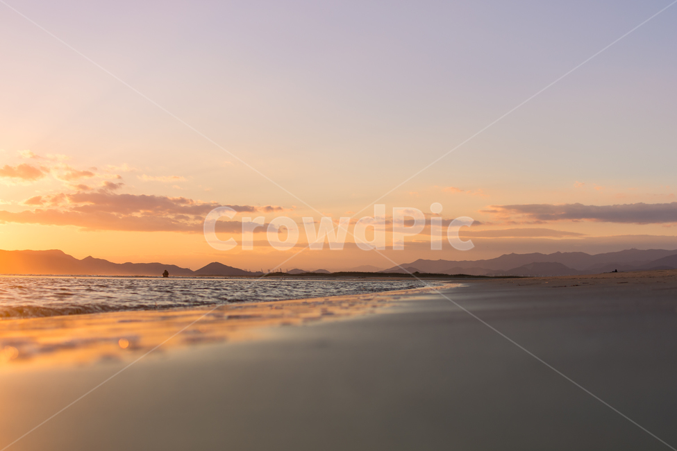 자연,바다,하늘,구름,파도,일몰,모래,nature,sea,beach,sky,clould,sunset,sand,자연,풍경,nature,landscape,해변,바다,beach,sea,감성,sensible,feeling,outdoors,옥외,dusk,황혼,dawn,새벽,red sky,붉은 하늘