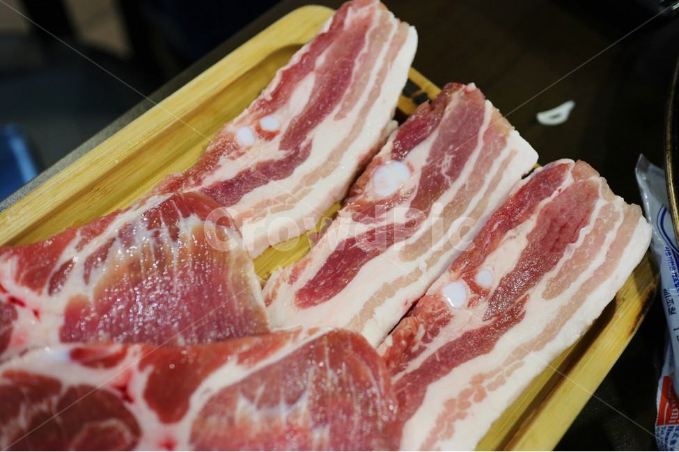 삼겹살,목살,돼지고기,고깃집,뼈삼겹,음식,식재료,요리,food,cook,meal,dishes,food reserves,육류,고기,meat