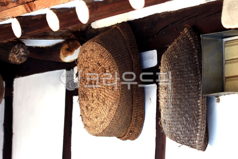 둥구미,생활도구,민속품,과거,공예품,전통,시골,벽,한옥,한국문화,한국전통,오브젝트,사물,빈티지,빈티지감성,빈티지느낌,물건,folkitems,koreantradition,koreanculture,object,vintage,thing,itsvintage,vintagesentiments