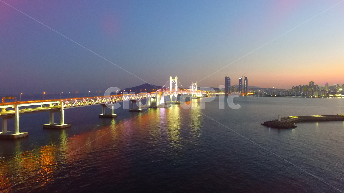 광안대교,오션뷰,바다,힐링,풍경,다리,야경,밤,풍경,nightscape,night,landscape,도시,city,한국도시풍경,한국도시경관,korea cityscape,building,건물
