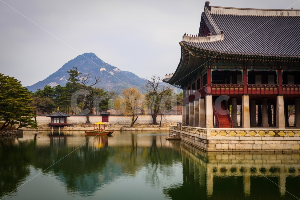 풍경,궁,왕궁,궁궐,경복궁,기와,한옥,아름다움,아름답다,한국,한국의미,서울,전통,문화,하늘,나무,조화,landscape,scenery,scene,view,king,palace,beautiful,beauty,tradition,custom,convention,heritage,culture,Korea,Seoul,sky,tree,Gyeongbokgung,house,water,architecture,랜드마크,landmark,tourist attraction,한국전통,한국문화,korean traditional,korean culture