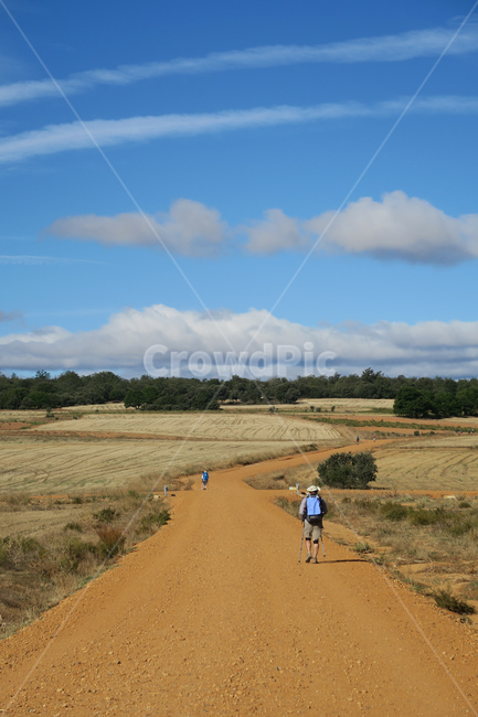 gravel,도로,자갈,사람,person,ground,human,인간,outdoors,옥외,grassland,field,들,목초지,스페인,spain,españa,산티아고순례길,순례길,산티아고,순례,pilgrim,peregrino,caminodesantiago,camino,순례자,nature,자연,길,road,way,dirtroad,흙길,풍경,landscape,아스토르가가는길,아스토르가,aastorga,toastorga
