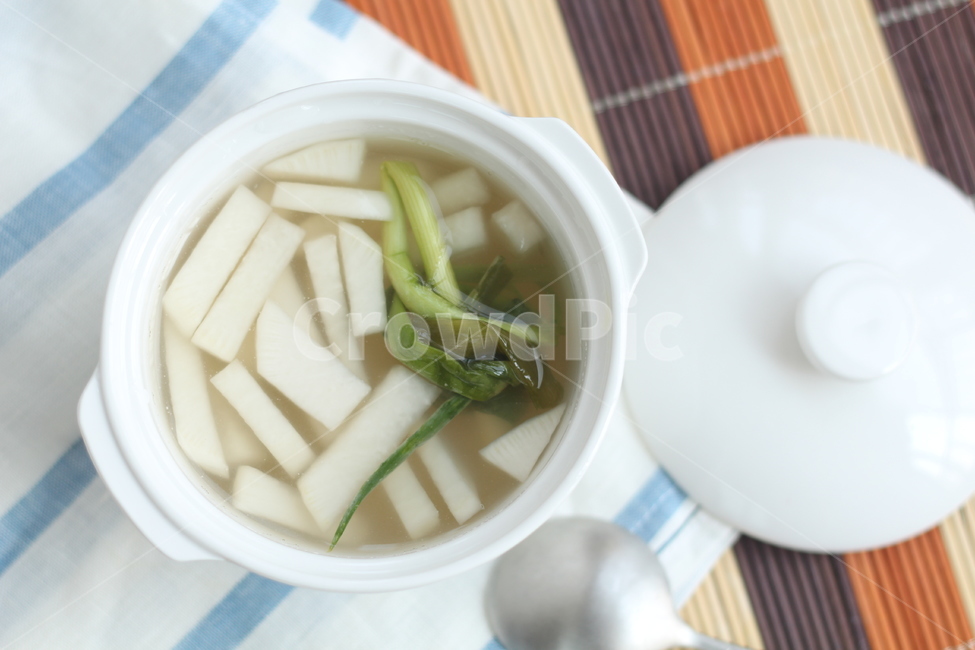 동치미,무,파,식품,요리,식사,bowl,사발,음식,식재료,요리,food,cook,meal,dishes,food reserves