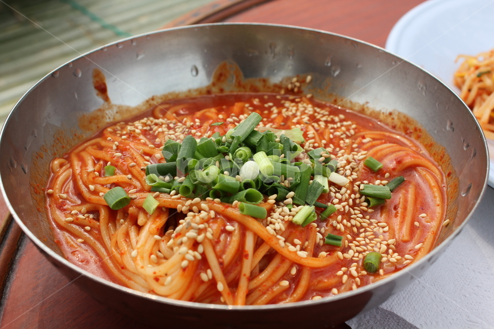 비빔국수,비빔면,면,국수,매운음식,음식,음식,식재료,요리,food,cook,meal,dishes,food reserves,면류,면요리,noodles