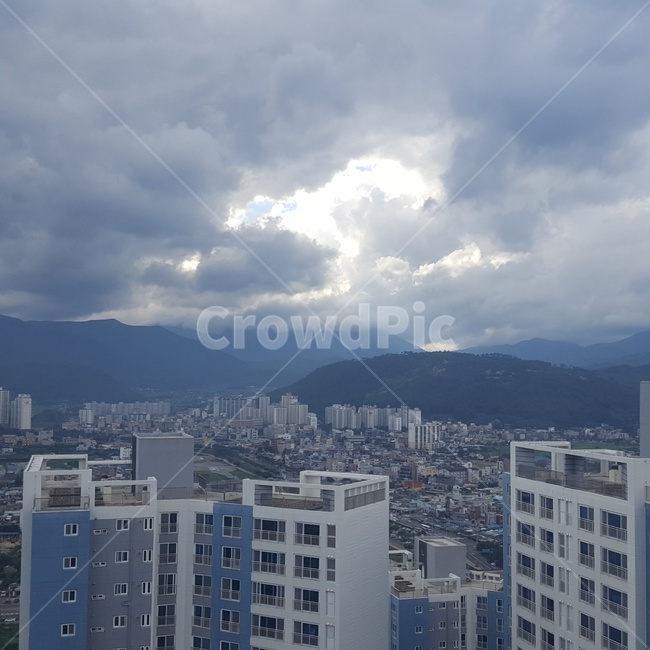 전망,아파트,하늘,sky,맑은,태양,skyview,높은,집,마을,도시,city