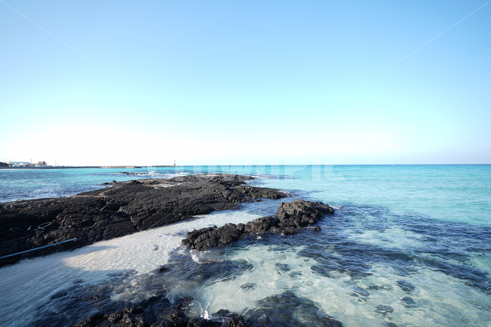 김녕해수욕장,푸른바다,푸른하늘,바다,맑은바다,자연,풍경,nature,landscape,제주도,jeju,jeju island,promontory,곶,water,물,sea,outdoors,옥외,ocean,대양
