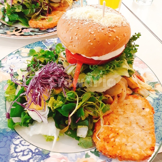 햄버거,해쉬브라운,샐러드,수제햄버거,음식,양식,food