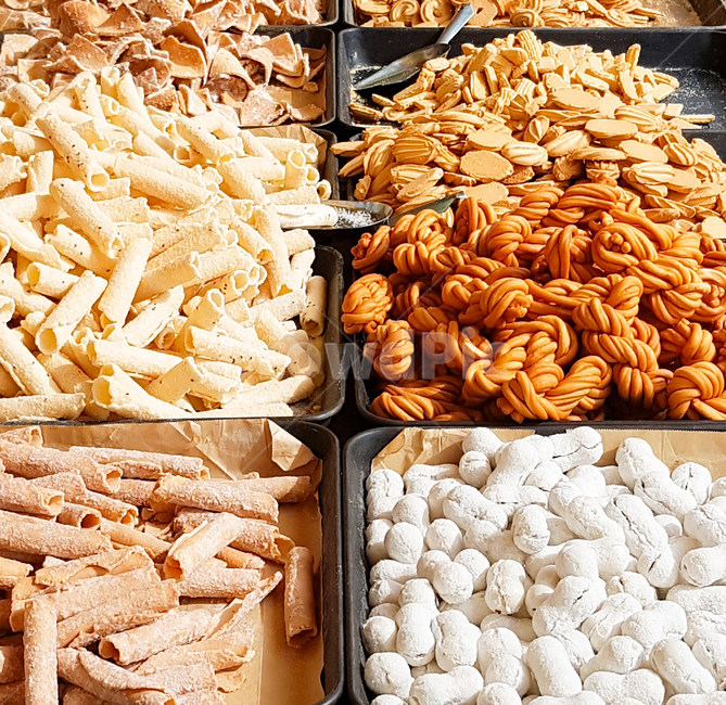 yellow snacks,snack,white snacks,Twisted Twist,Beef bowl