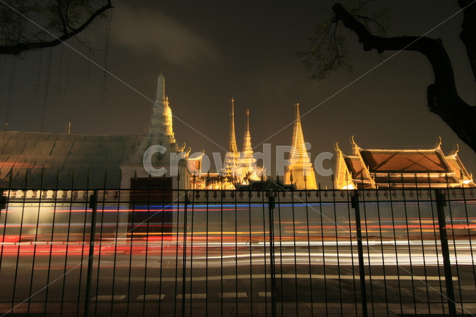 야경,nightview,spire,첨탑,building,건물,architecture,건축물,tower,탑,뾰족한탑