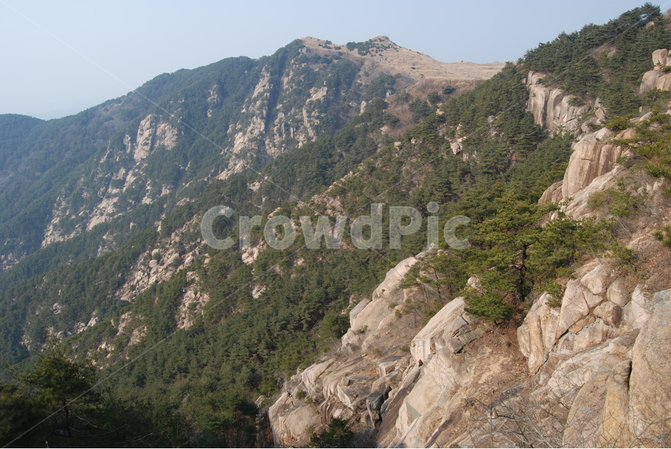 화왕산,창녕화왕산성,비들재,등산로,능선,치유,여행,돌,산행,힐링,자연,동행,등산,계절,한국,한국명산,한국등산,풍경,나무,하늘,바람,땅,자연,풍경,nature,landscape,한국자연풍경,한국자연경관,korea nature landscape,slope,경사,outdoors,옥외,cliff,낭떠러지