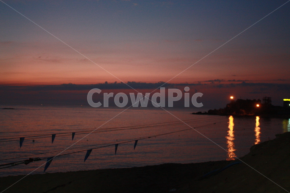 일출,바다,배경,밤바다,새벽바다,자연,풍경,nature,landscape,해변,바다,beach,sea,outdoors,옥외,dawn,새벽,red sky,붉은 하늘,sunset,일몰,sky,하늘,dusk,황혼
