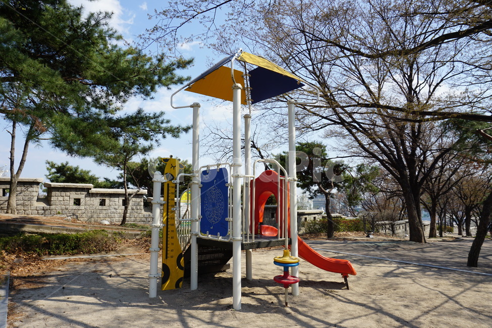 봄,맑음,놀이터,낙산공원,서울성곽길,놀이공원,놀이동산,놀이터,amusement park,playground
