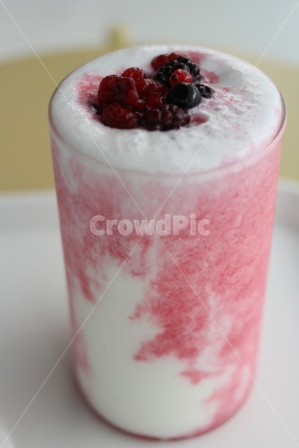 요거트,yogurt,음료,색감,감성,카페,베리요거트,음료수,drink,beverage