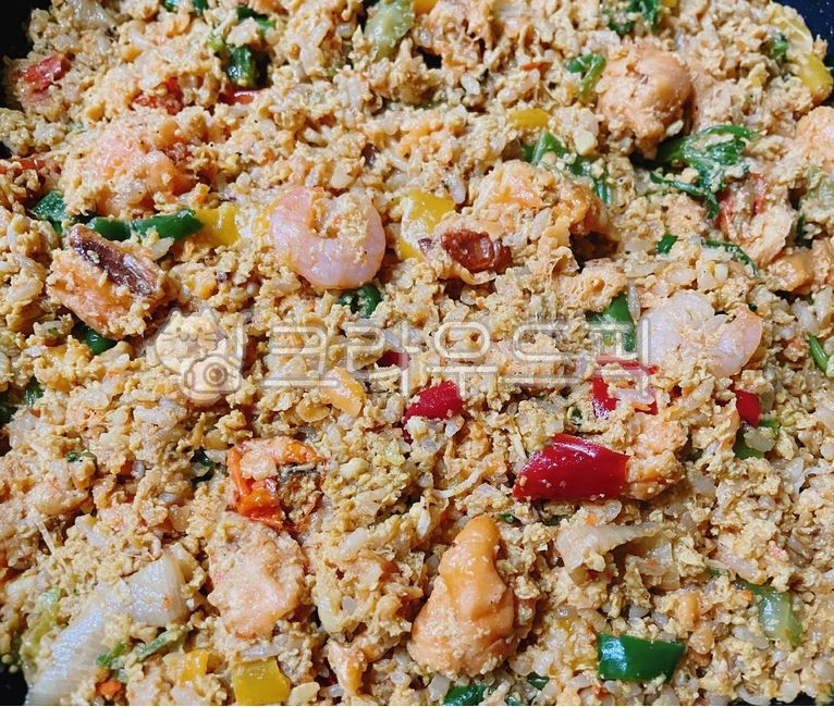 푸팟퐁커리,푸팟퐁,커리,볶음밥,야채,채소,게살,새우,게살볶음밥,새우볶음밥,해물볶음밥,해물,해산물,칵테일새우,파프리카,대파,파,쌀밥,쌀,밥,음식,태국음식,food,meal,rice,vegetable,shrimp,seafood