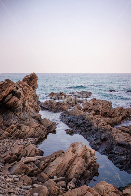 동해,바다,강원도,해안,바위,강릉,해변,암석,자연,바닷가,돌,sea,seaside,rock,landscape,nature,색감,해질녘,자연,풍경,nature,landscape,한국자연풍경,한국자연경관,korea nature landscape,promontory,곶