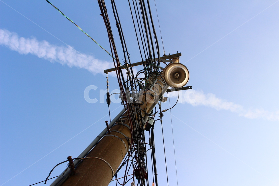 전신주,전봇대,전선,비행기구름,하늘,에너지산업,energy industry,utility pole,cable,케이블