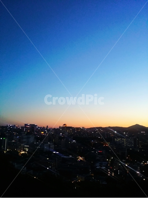 야경,일몰,도시,감성,풍경,하늘,sky,그라데이션,감성사진,색감,힐링,그라데이션하늘,하늘색감,감성색감,밤,색깔,색상,색채,colorsense,colorsensitivity,feelingofcolor,city