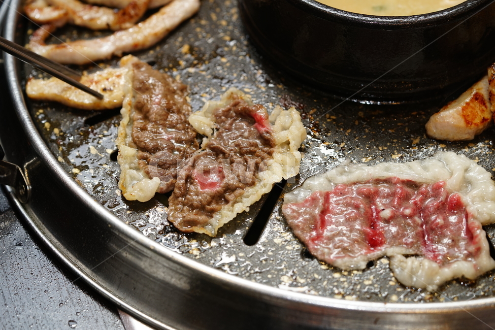 차돌박이,고기,구이,육식,육류,술안주,안주,먹거리,식사,먹방,음식,푸드,육즙,술자리,음식,식재료,요리,food,cook,meal,dishes,food reserves,육류,고기,meat