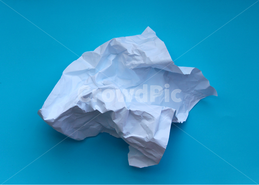 종이,페이퍼,탑앵글,탑뷰,흰종이,흰색,구김,구겨진,주름,쓰레기,blank,crumpled,crumpledpaper,empty,macro,nobody,object,old,paper,ripped,topview,vintage,white,blue,파란색,파란배경,블루,파랑,연출,컨셉,콘셉,direction,concept