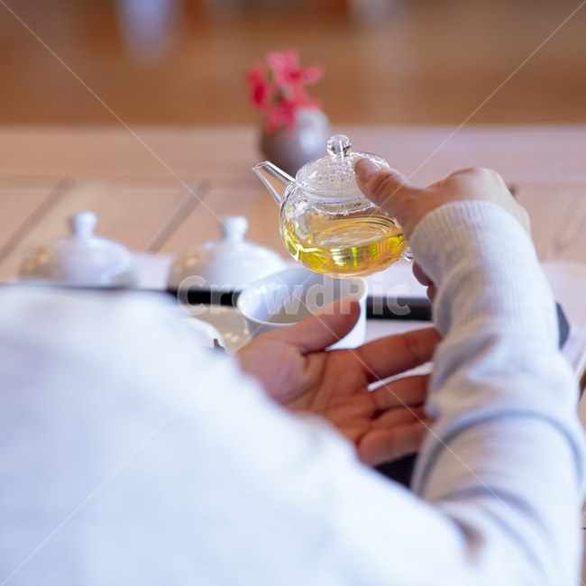 차,국화차,힐링,여유,차잔,유리주전자,음료수,drink,beverage