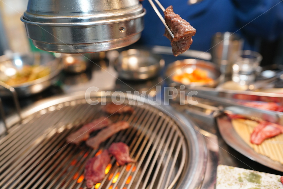 고기,한우,육류,육식,식사,먹방,술자리,안주,안주거리,구이,한식,소고기,먹거리,푸드,food,음식,음식,식재료,요리,food,cook,meal,dishes,food reserves,육류,고기,meat