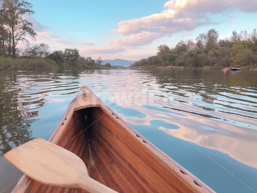 노젓는배,canoe,카누,rowboat,boat,보트,river,sky