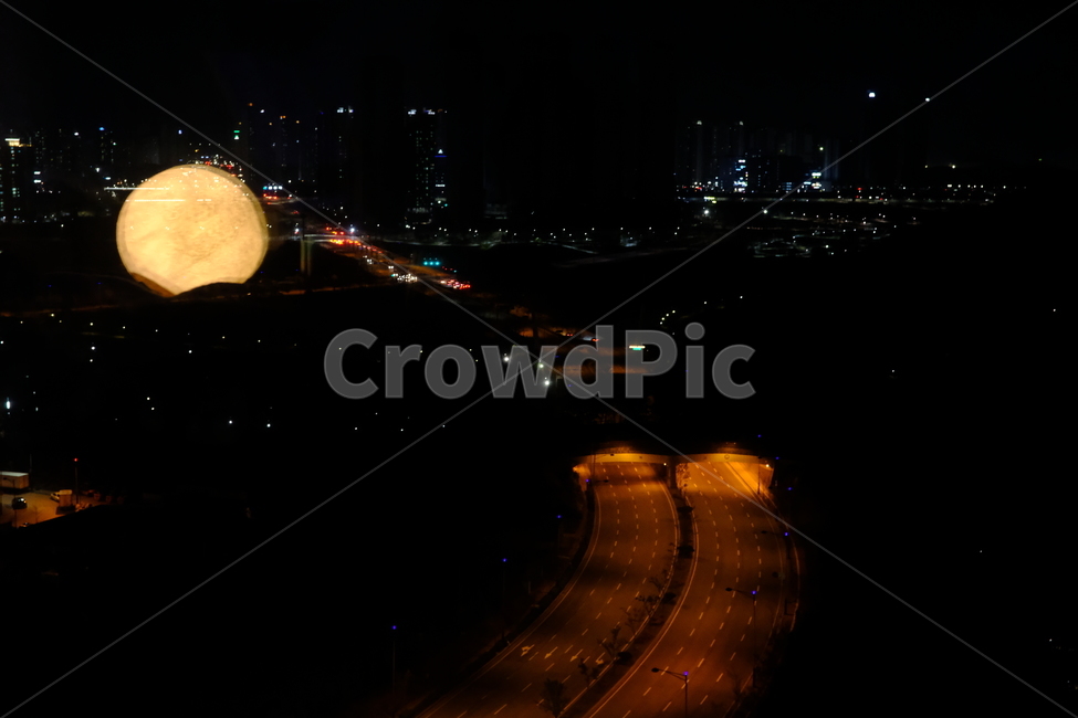 밤풍경,밤,풍경,도로,빈도로,도시,밤도시,landscpae,road,무보정,city,야경,밤,풍경,nightscape,night,landscape,도시,city,교통,교통수단,traffic,transportation